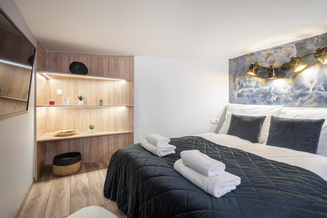 Petite Elegance Apartment Budapest Bagian luar foto